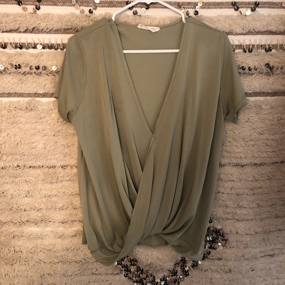 Light green super soft top